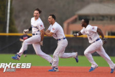 Matt DeAngelis’ Walk-Off Single Propels NYIT to DH Sweep over Queens