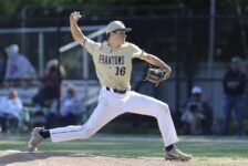 Despite Graduating League MVP, Bayport-Blue Point Returns 13 Players from 15-Win Season