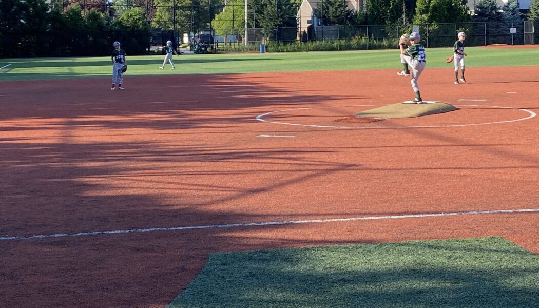 Farmingdale Greendogs Hang On For 3-1 Win over South Shore Sharks