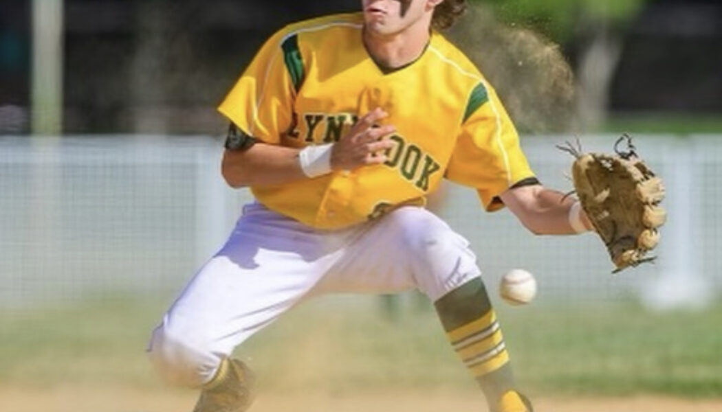 Lynbrook Takes Field in 2023 Under First Year HC Jon Zaccaro