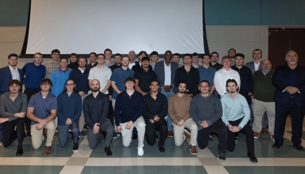 Dwight Gooden Speakes at SUNY Old Westbury’s First Pitch Dinner